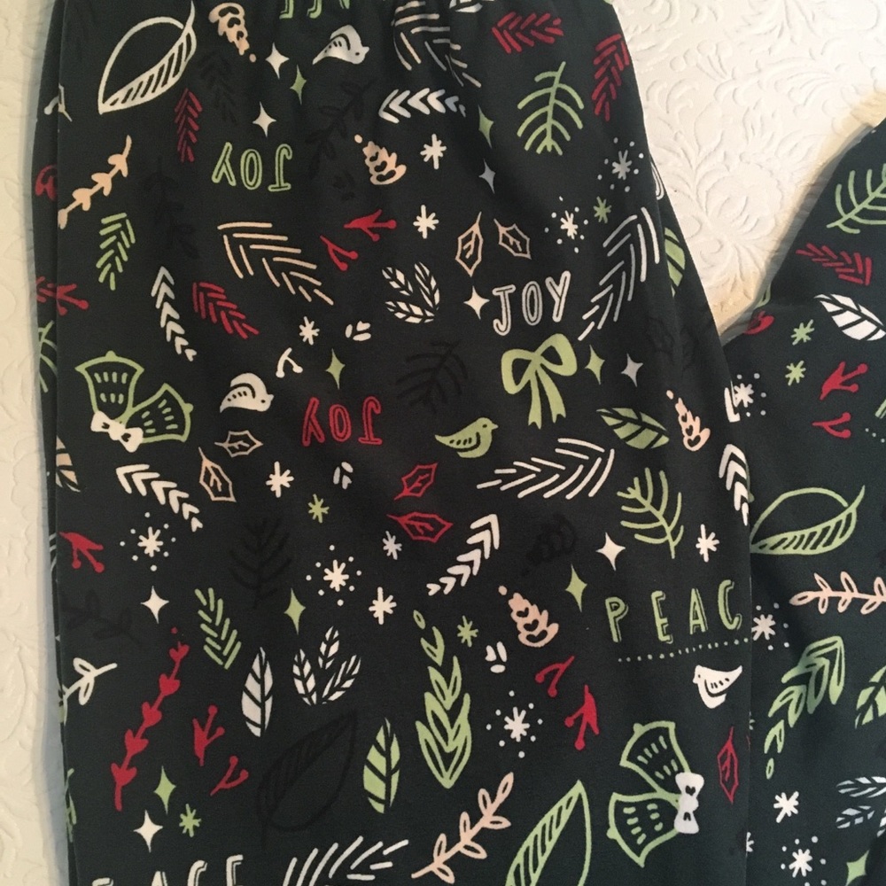 ❄️Christmas/Winter Leggings❄️ - Picture 2 of 2